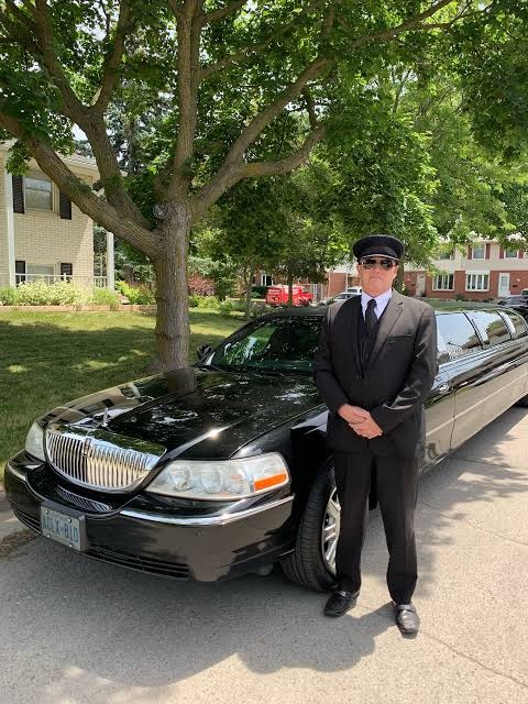 Why Limo Service Is Perfect for Group Travel Plans